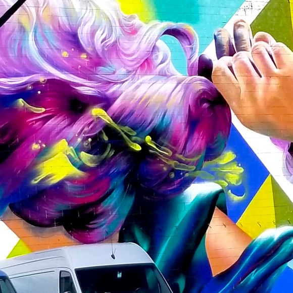 Meet your Posher, Lenda - Picture 1 of 1